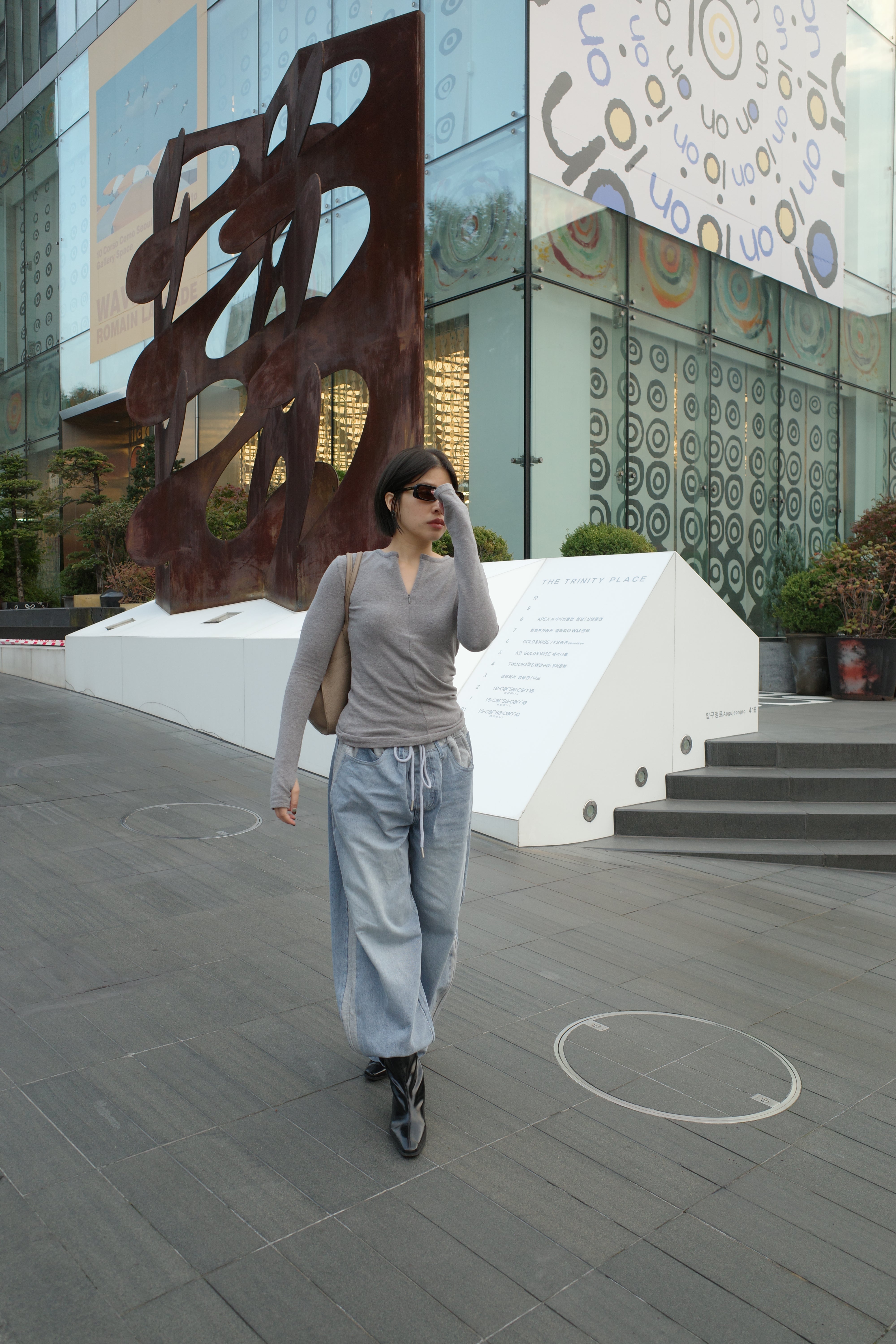 Romance halfzip longsleeve tee