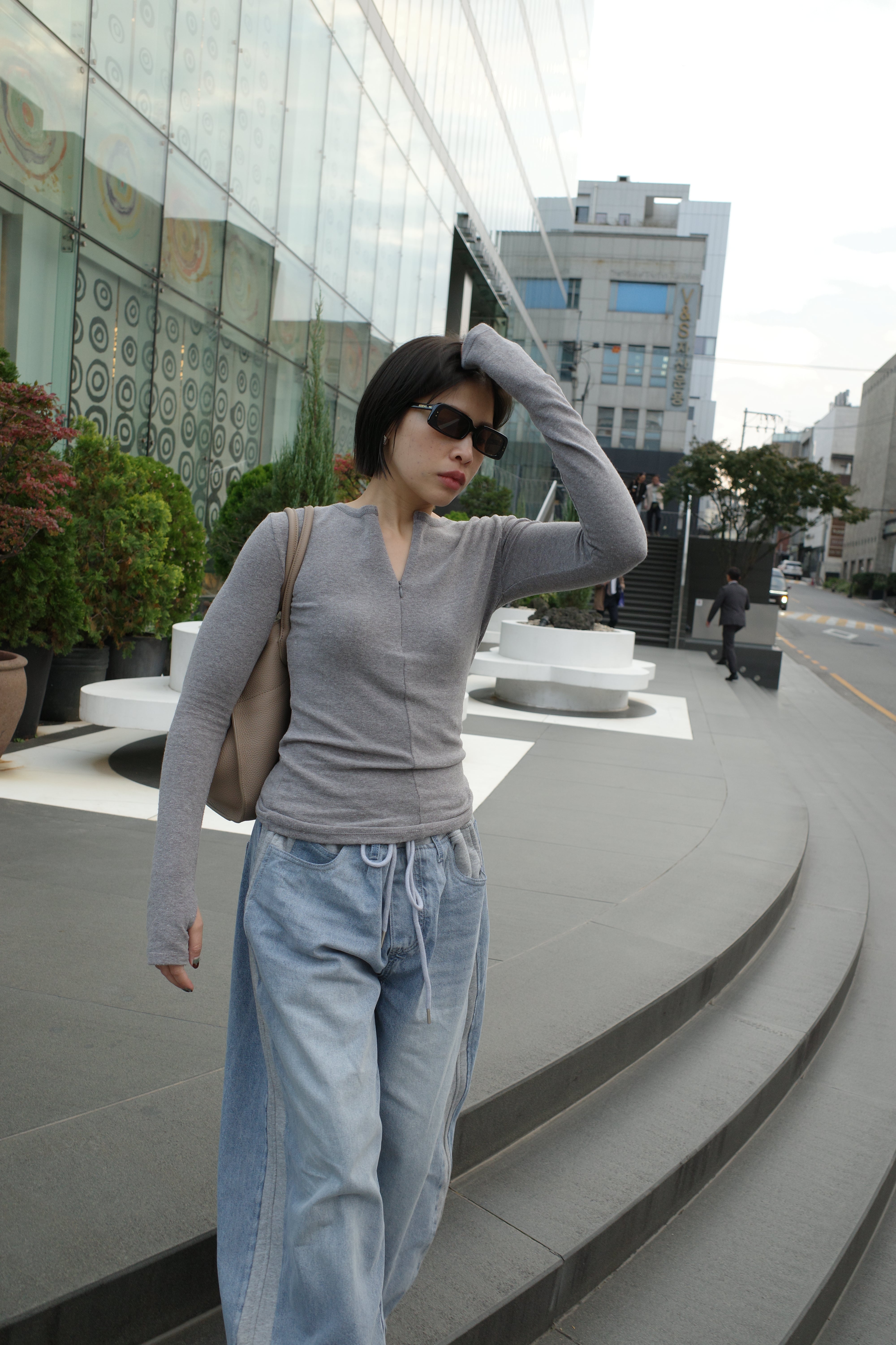 Romance halfzip longsleeve tee