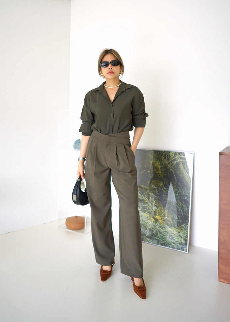 criss cross pleated trousers