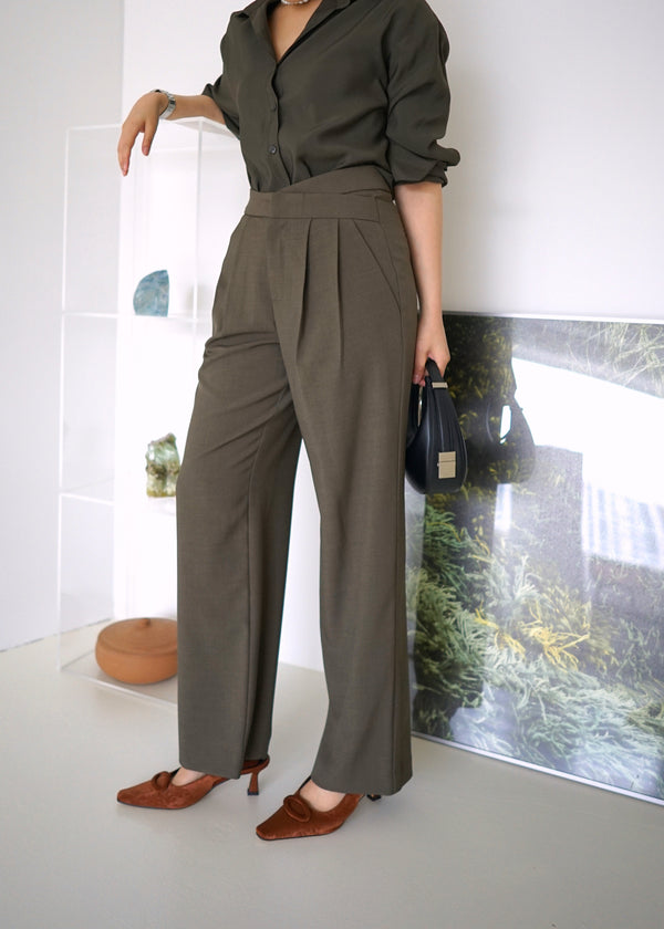 criss cross pleated trousers