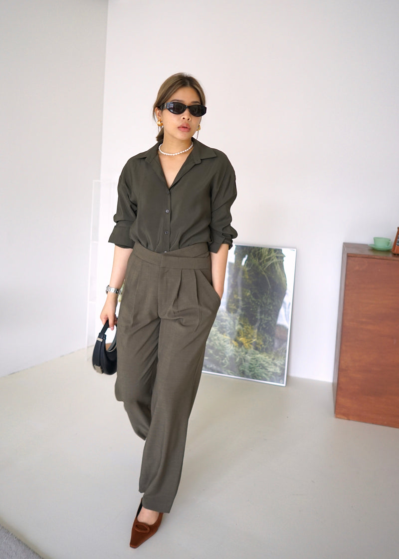 criss cross pleated trousers