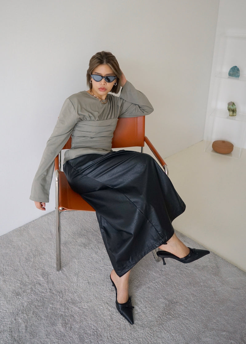 pleated detail long sleeve soft tee