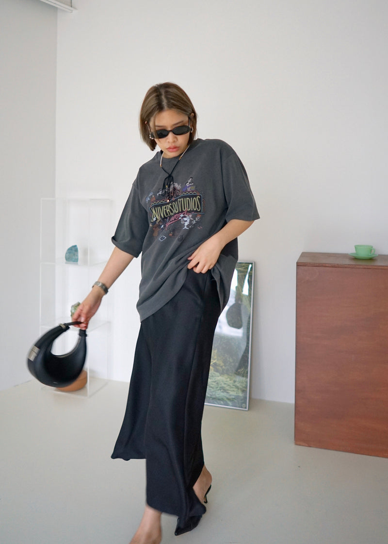 universal oversized tee