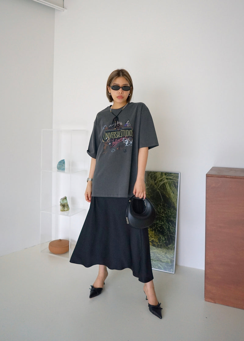 universal oversized tee