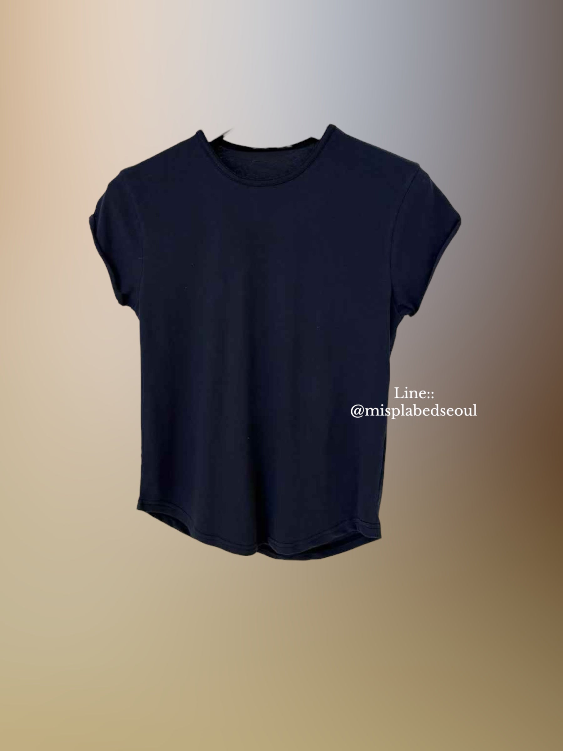 rolled-up sleeve curve tee